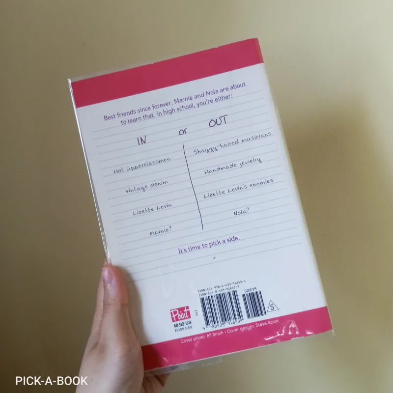 [Ngoại văn] Tiểu thuyết Tiếng Anh Thiếu niên In And Out - Claudia Gabel 928001