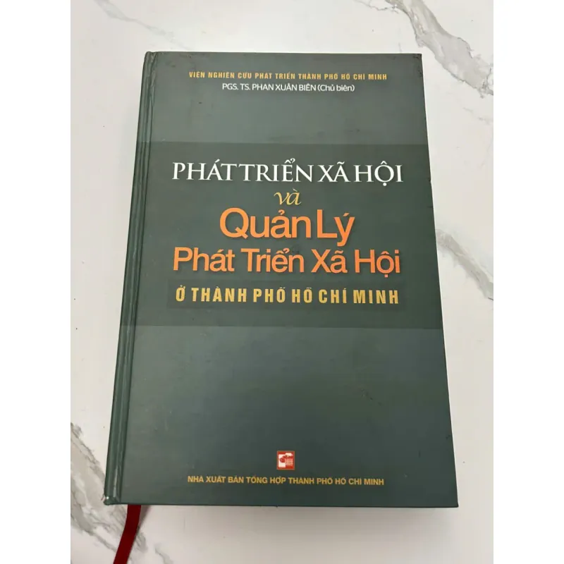 Phát Triển Xã Hội và Quản Lý Phát Triển Xã Hội Ở TP.HCM 608004