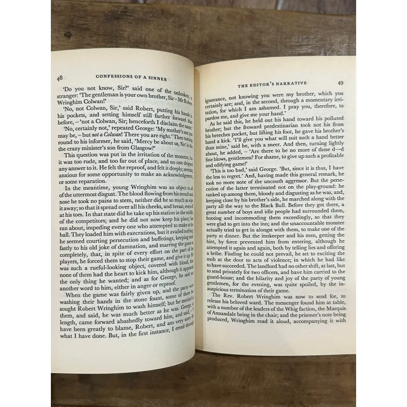 The Private Memoirs and Confessions of a Justified Sinner - James Hogg 731170