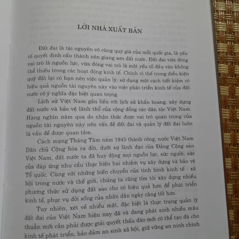 QUẢN LÝ ĐẤT ĐAI Ở VIỆT NAM 761484