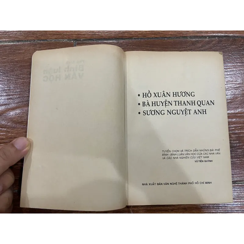 Phê Bình Bình Luận Văn Học: Hồ Xuân Hương - Bà Huyện Thanh Quan - Sương Nguyệt Anh (9) 558701