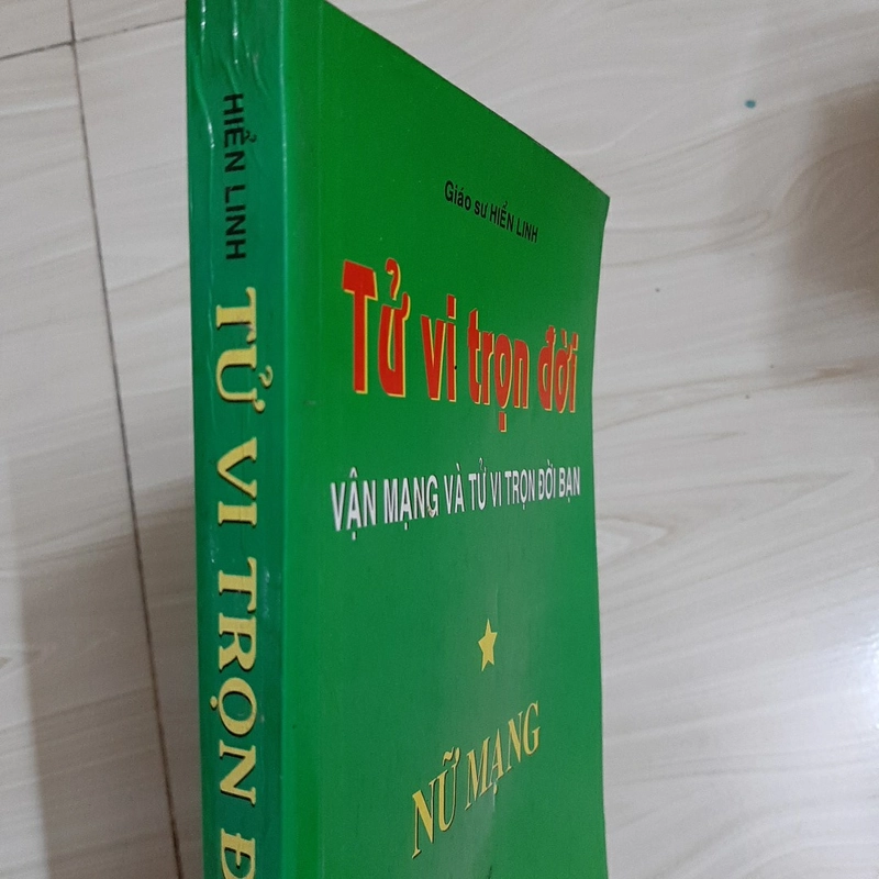 Tử vi trọn đời ( một cuốn sách coi hết cho tất cả những người nữ)  325055