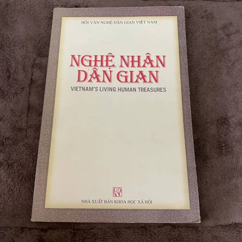 Nghệ nhân dân gian 600545