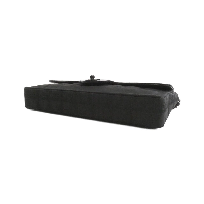 Túi đeo vai Chanel Travel Line 15316 608256