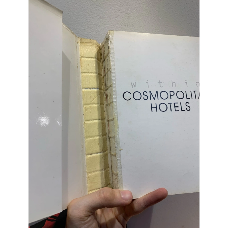 Within Cosmopolitan Hotels - Prgeone 331999