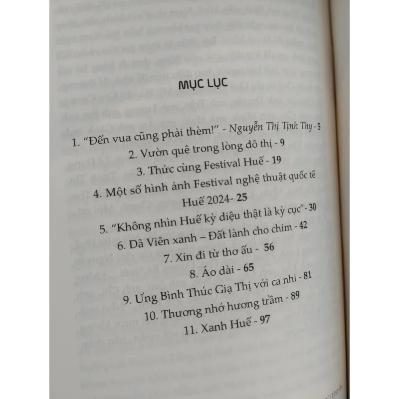 Tác phẩm "Huế, xin đi từ thơ ấu" của nhà báo Hoàng Thị Thọ 997417