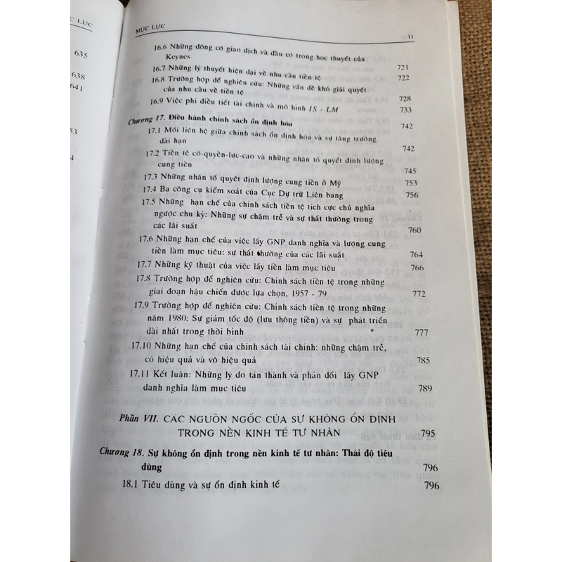 Kinh tế học vĩ mô | Robert Gordon | bìa cứng, 900 trang, xuất bản 19994 326635