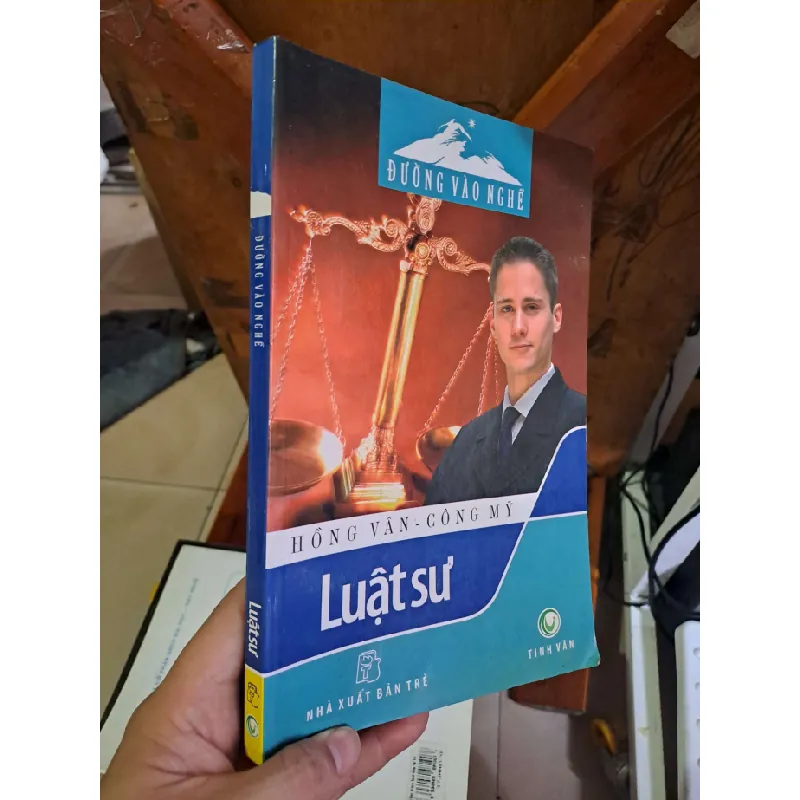 Đường vào nghề luật sư - Hồng Vân - Công Mỹ GIÁO TRÌNH, CHUYÊN MÔN HCM1008 Blogmeo 281125 710276