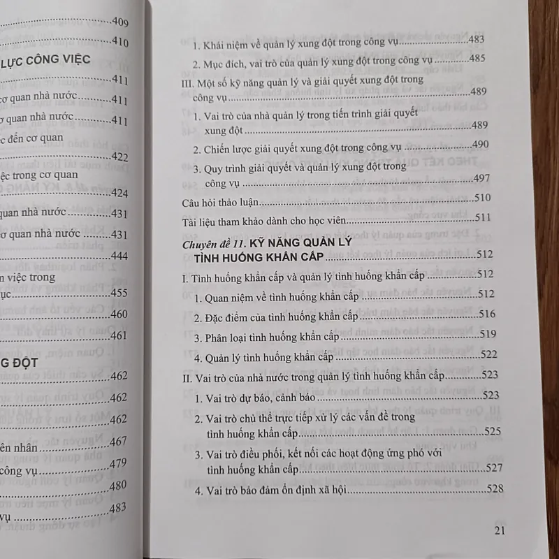 Tàiliệu bồidưỡng đối với công chức ngạch chuyên viên cao cấp và tương đương-Quyển2: Kỹnăng 605444