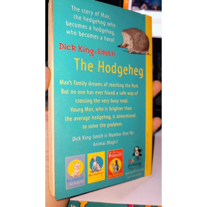 Ngoại văn về động vật dành cho bé - THE HODGEHEG (Dick King-Smith) (Bìa sờn)  496143