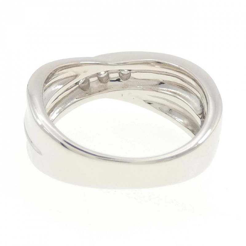 Nhẫn kim cương ba viên PT900 0.40CT 670892