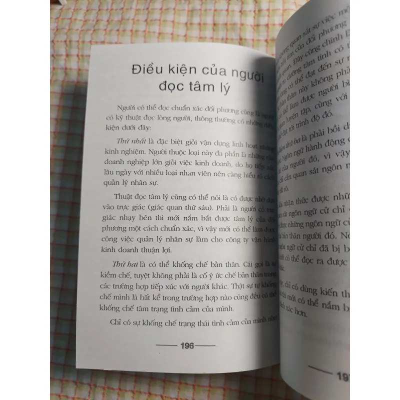 NHÌN THẤU LÒNG NGƯỜI 713505