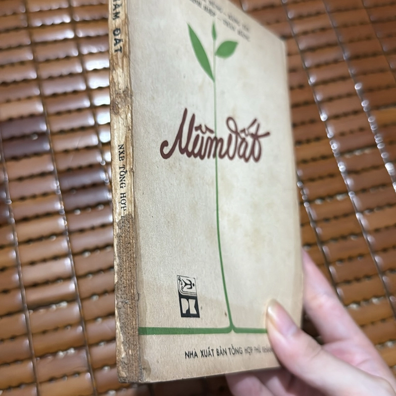 Mầm sống - Nguyễn Gia Nùng , Bằng Tín, Đào Minh Hiệp, Trần Hằng 527029