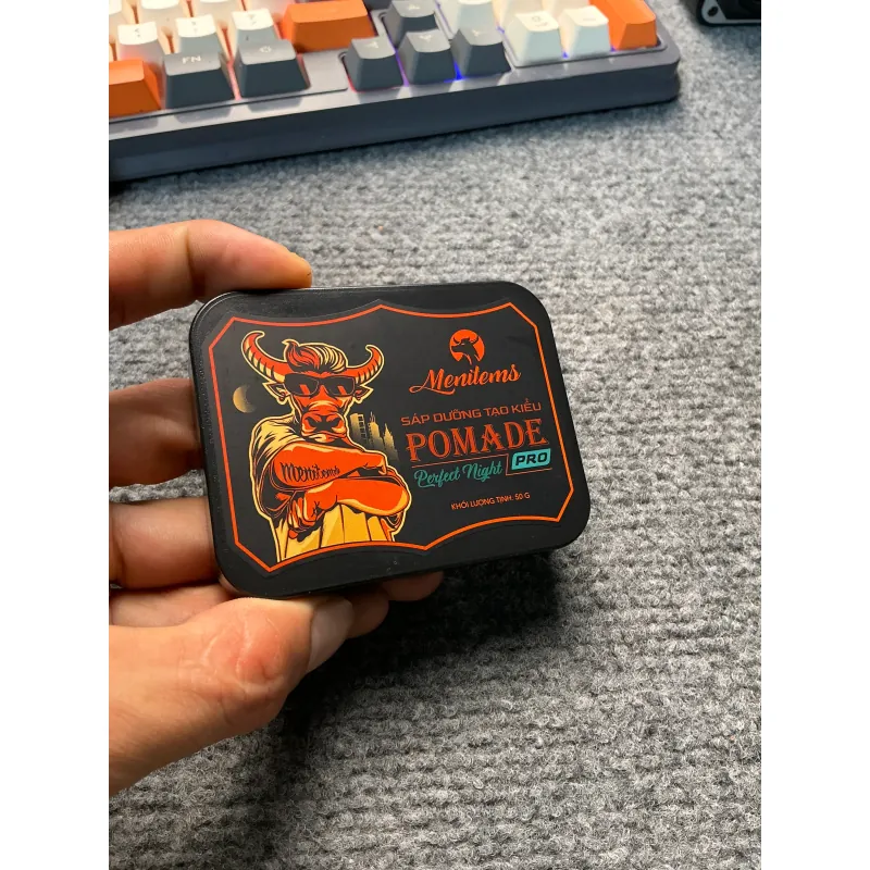 Sáp vuốt tóc của menitems bao giữ nếp, thơm, pass lại ae nào cần vì mình còn mấy hộp nữa 663533