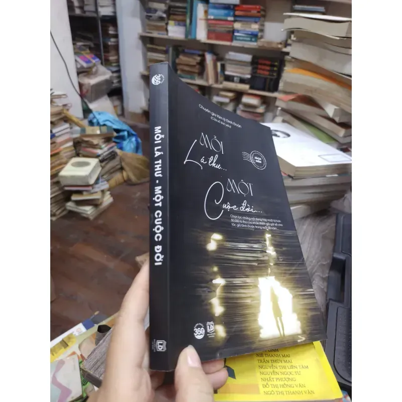 Sách: Mỗi lá thư một cuộc đời (B1) Tác giả: Đinh Đoàn 960499