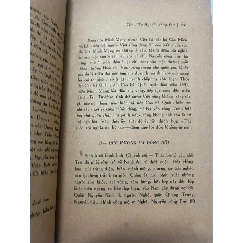 Khảo luận về Nguyễn Công Trứ – Doãn Quốc Sỹ, Việt Tử - nam sơn xuất bản 991850
