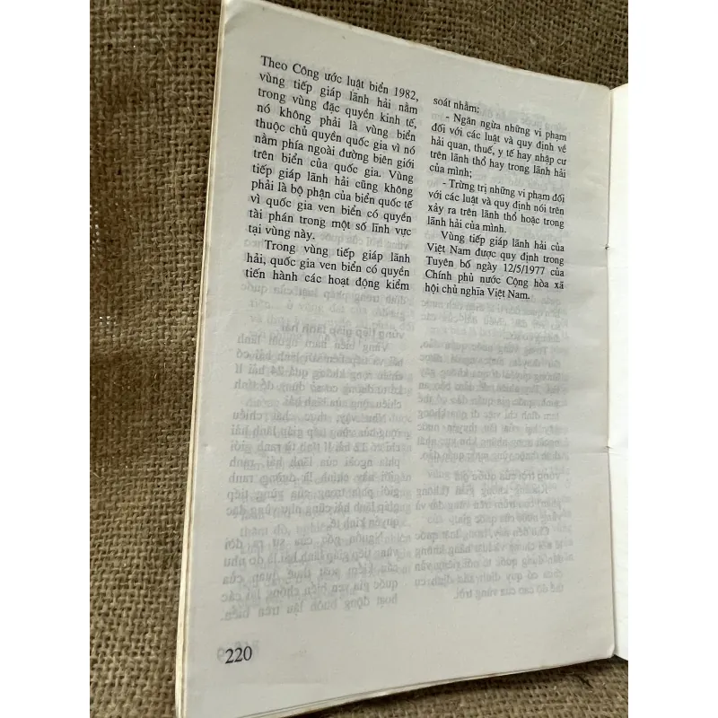 TỪ ĐIỂN GIẢI THÍCH THUẬT NGỮ LUẬT HỌC •  993627