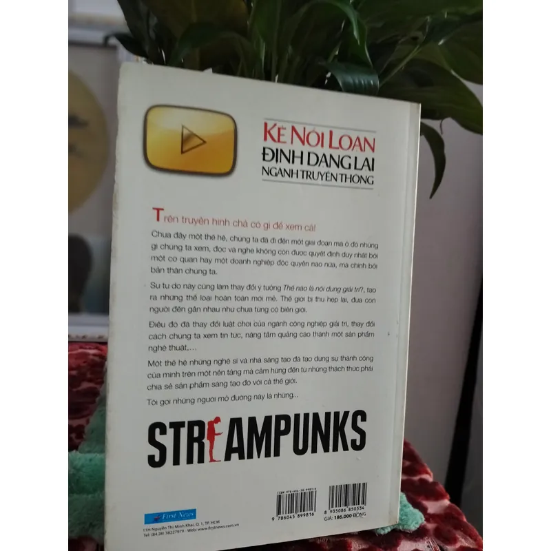 Youtube- Kẻ nổi loạn định dạng lại truyền thông (Sách hay về ngành truyền thông số) 645141