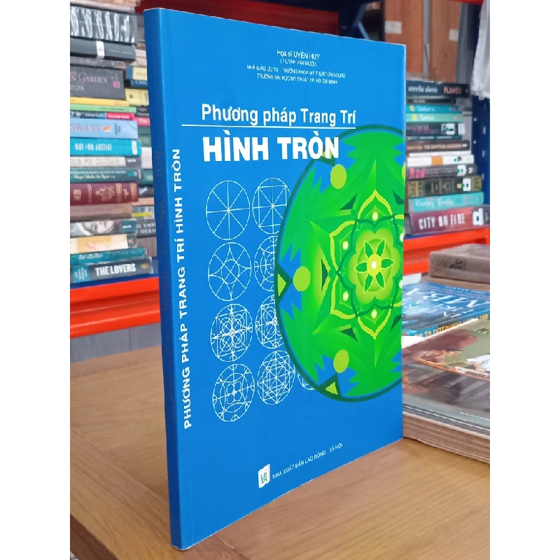 Phương pháp trang trí hình tròn - Họa sĩ Uyên Huy 549413