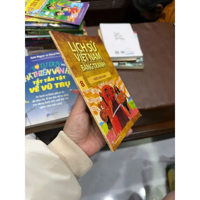 Lịch Sử Việt Nam Bằng Tranh – Tập 8: Nước Vạn Xuân- K4 1018681