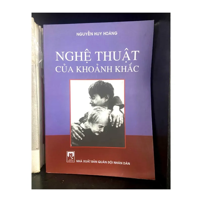 Nghệ thuật của khoảnh khắc - Nguyễn Huy Hoàng 984796