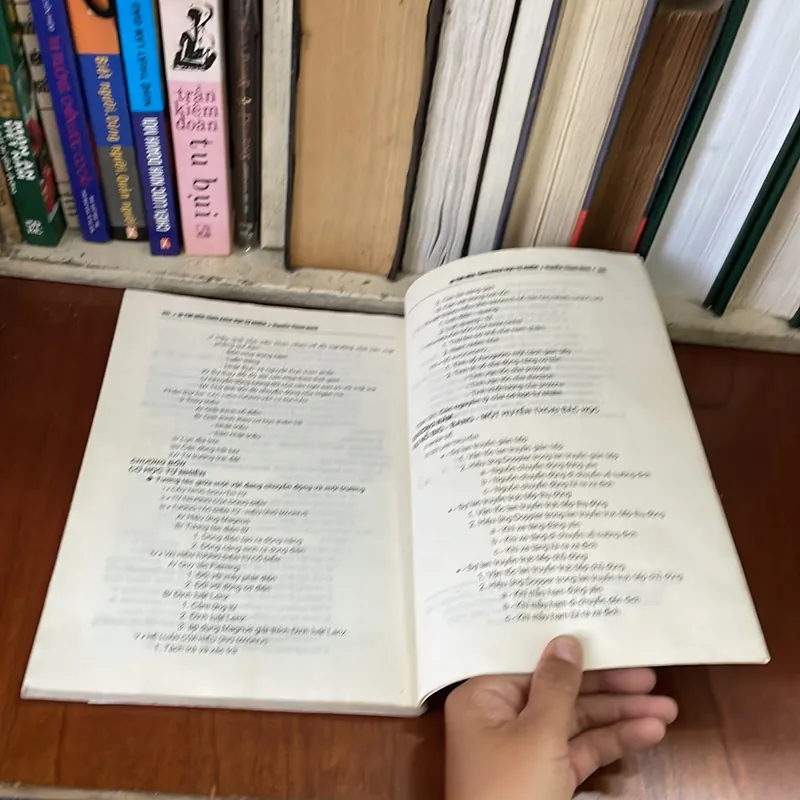 II Sách Khoa Học: Đi Tìm Nền Tảng Khoa Học Tự Nhiên - Nguyễn Thành Hưng - 2001 569559