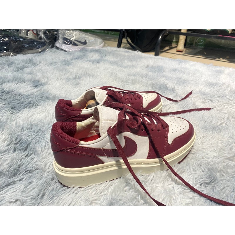 Giày Nike Air Jordan 1 Low size 39.5 70041