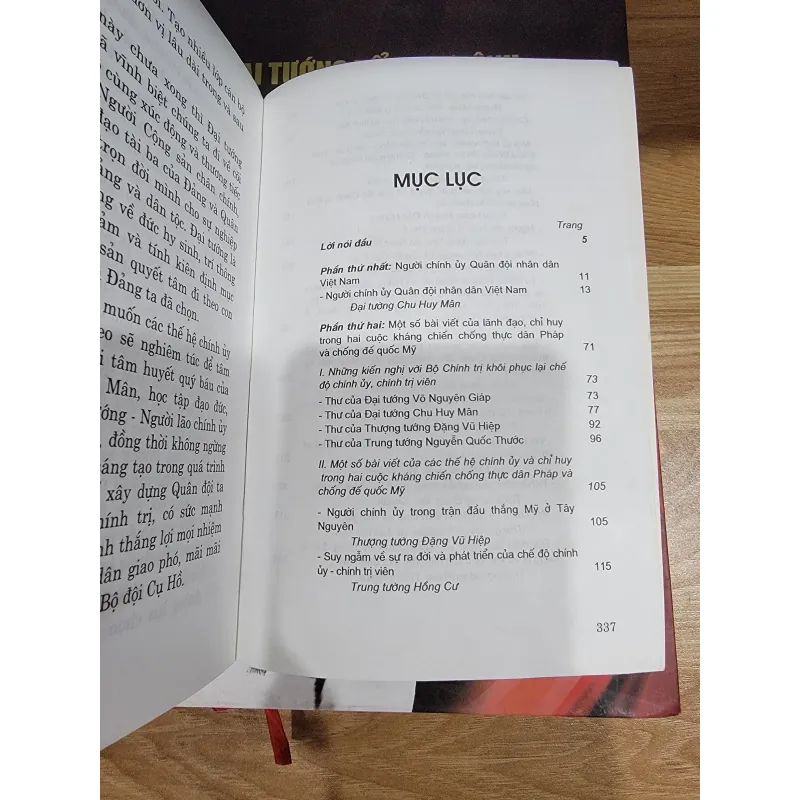 Người chính ủy 572759