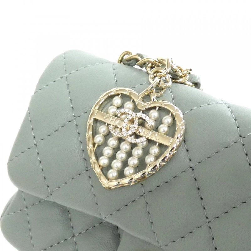 Túi charm AP4760 của Chanel 623544
