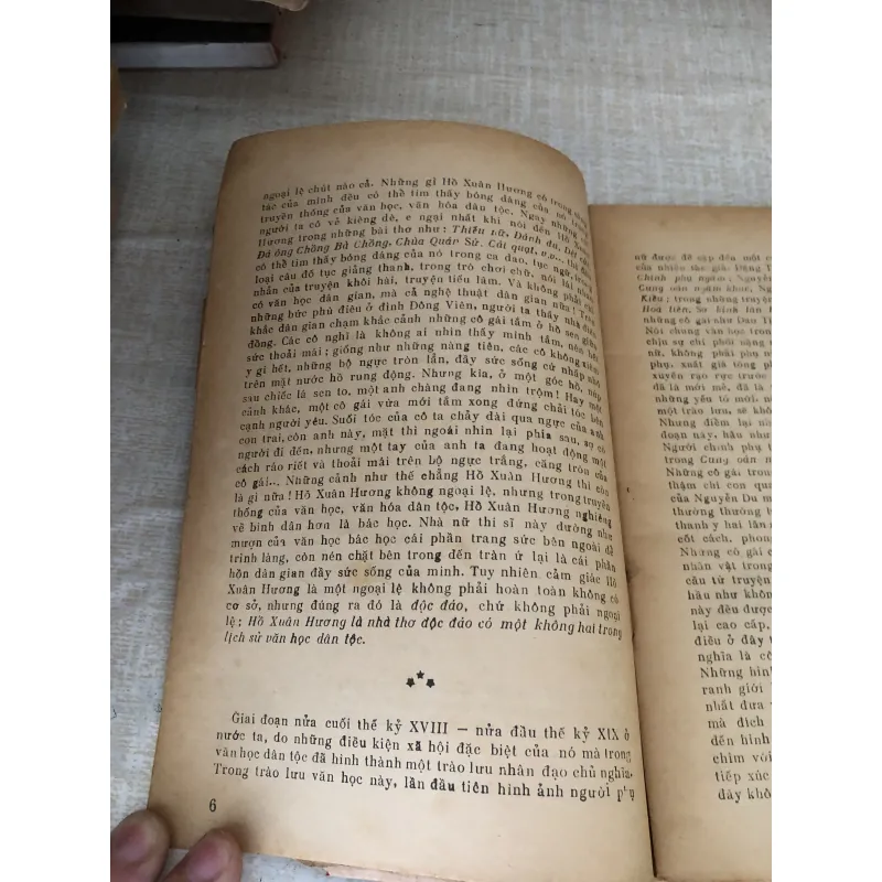 Thơ Hồ Xuân Hương 995278