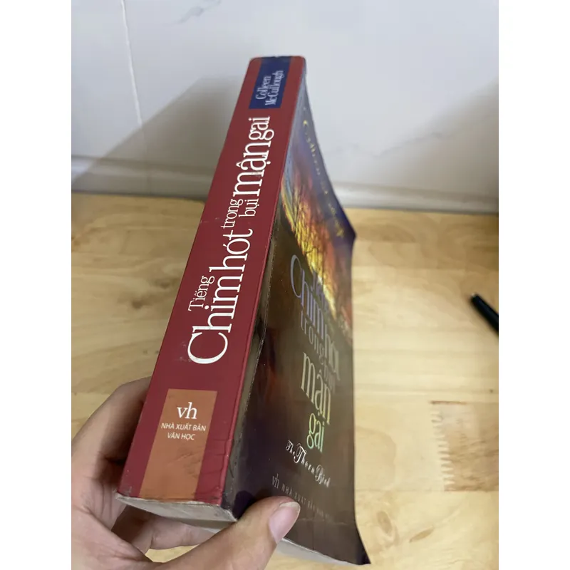 Tiếng chim hót trong bụi mận gai  735548