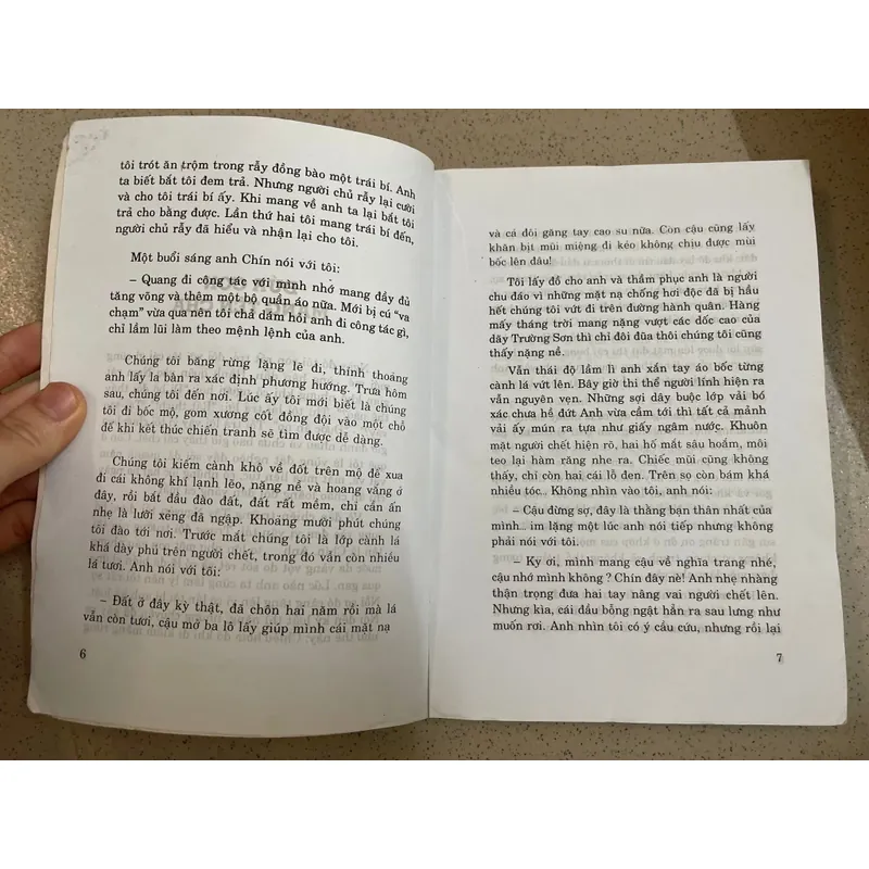 Cô Gái Vùng Chiến Tuyến – Tập ký chiến tranh sâu sắc 605978