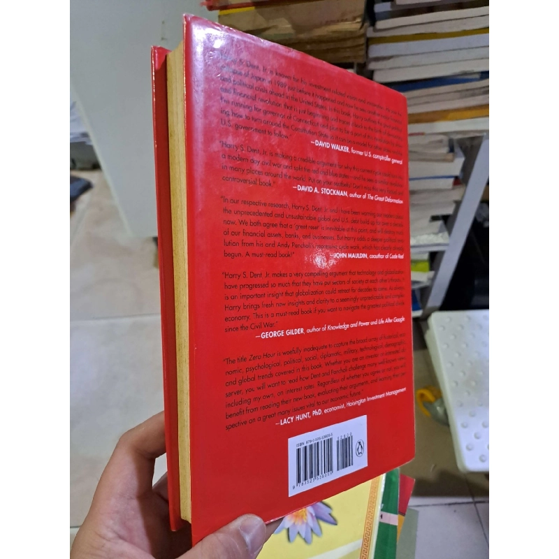 Zero Hour bìa cứng ố có viết ít ENGLISH BOOKS HCM2908 923768