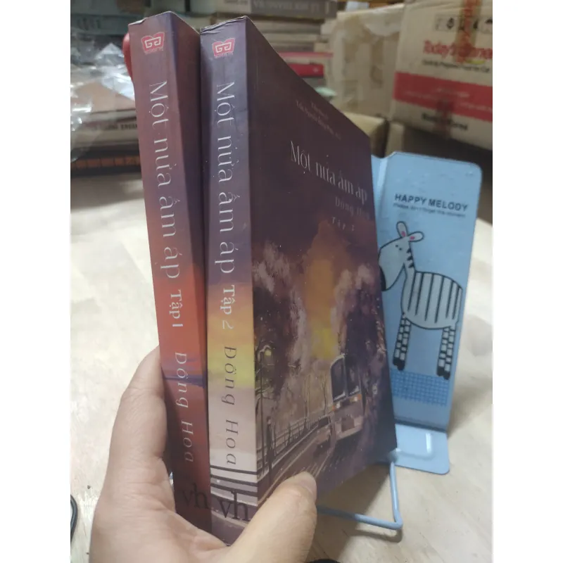 Sách: Một nửa ấm áp - TG: Đồng Hoa (B2) 958268