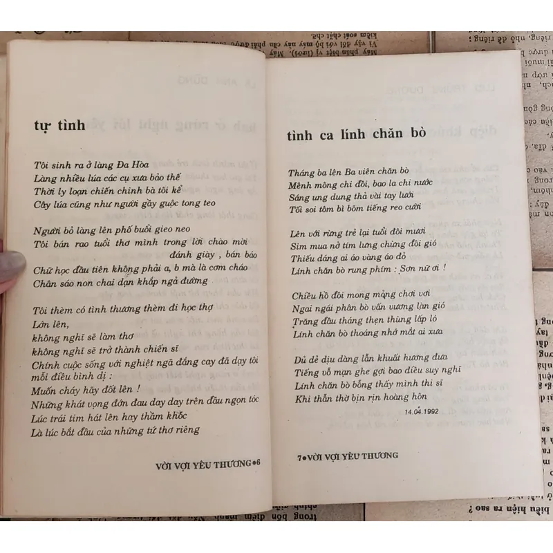 Tập thơ VỜI VỢI YÊU THƯƠNG 705363