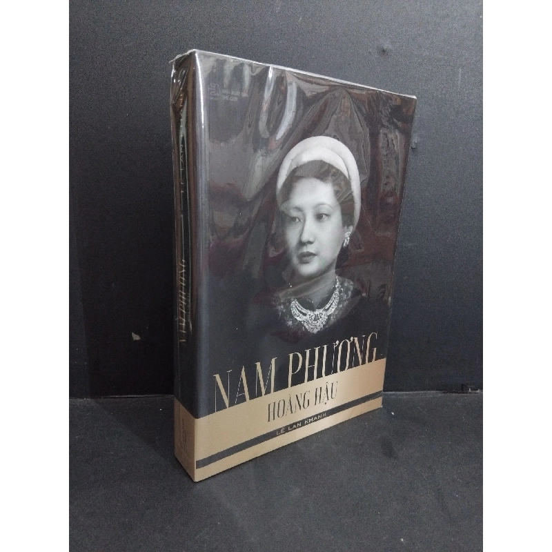 Nam Phương hoàng hậu mới 100% HCM0412 Lê Lan Khanh LỊCH SỬ - CHÍNH TRỊ - TRIẾT HỌC 339177