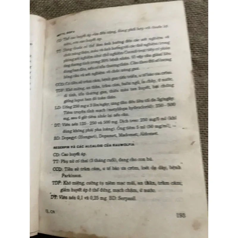 CẨM NANG DÙNG THUỐC - SÁCH Y 571861