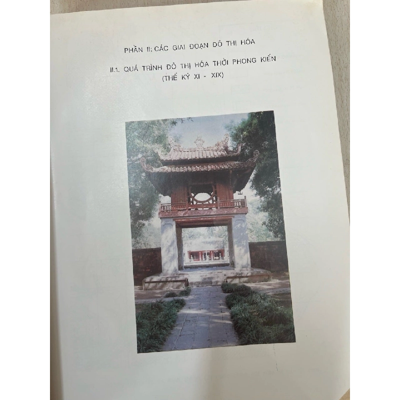 Thăng Long Hà Nội mười thế kỷ đô thị hoá - PGS. Trần Hùng, KTS. Nguyễn Quốc Thông 753330