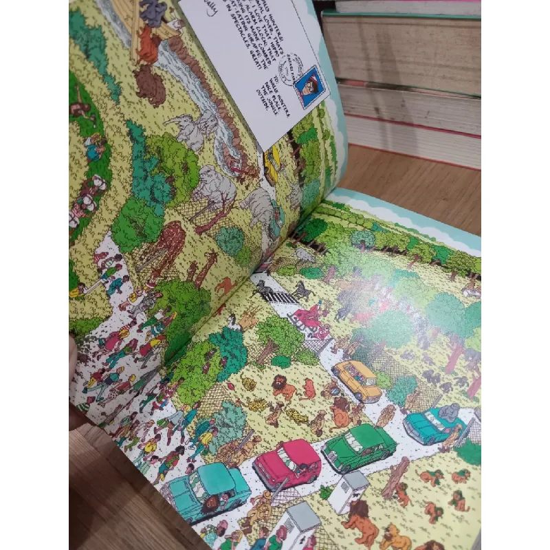 The totally essential travel collection - Martin Handford 698827