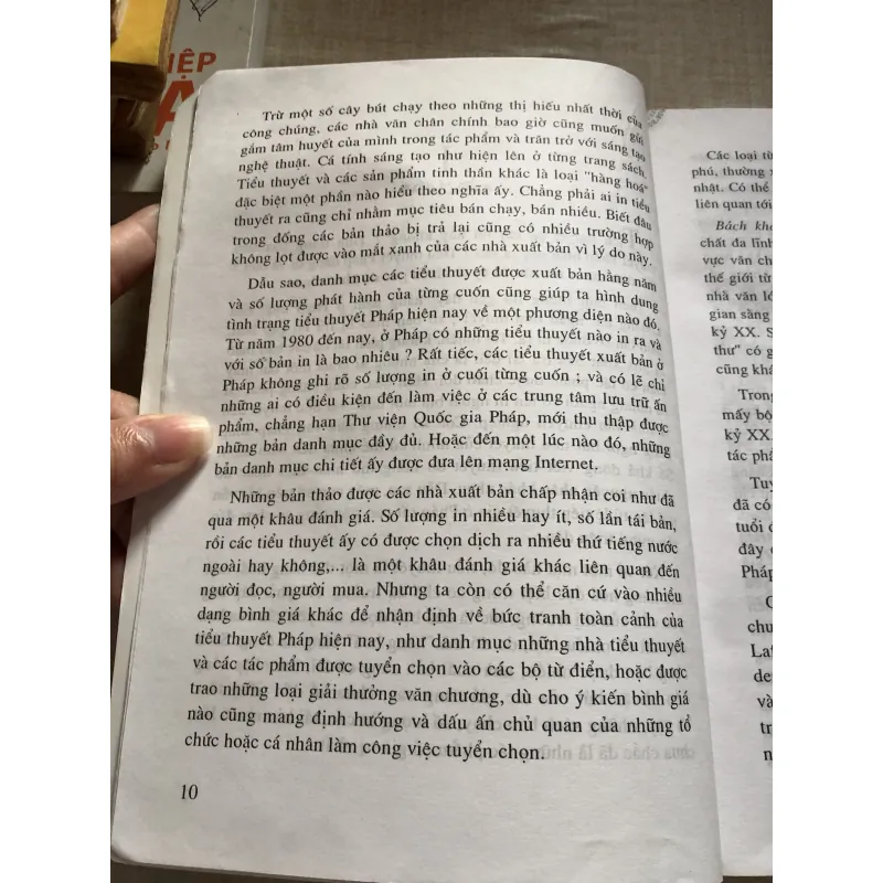 Tiểu thuyết Pháp bên thềm thế kỷ XXI 993269