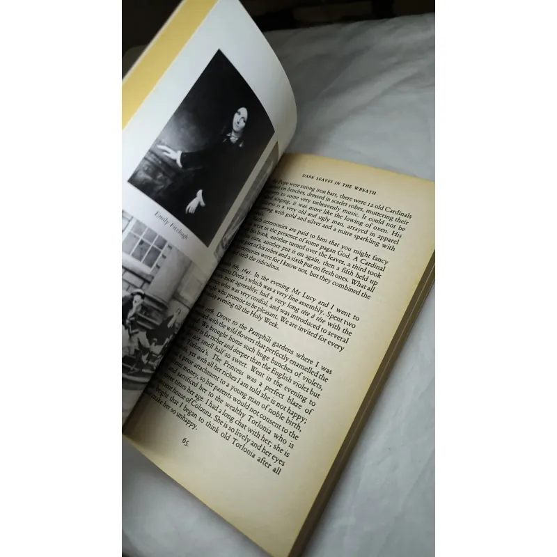 History / Victorian Memoir – Mistress of Charlecote: The Memoirs of Mary Elizabeth Lucy 755155