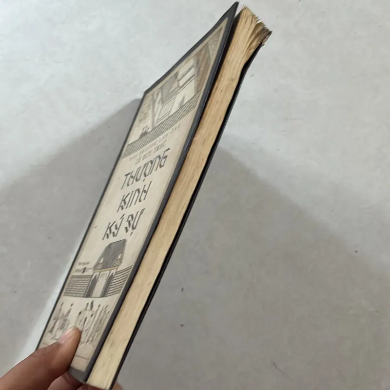 Thượng kinh ký sự - Lê Hữu Trác 975193