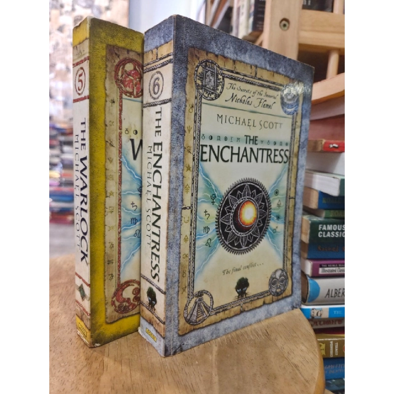 The Alchemyst: the Secrets of the Immortal Nicholas Flamel - Michael Scott 994809