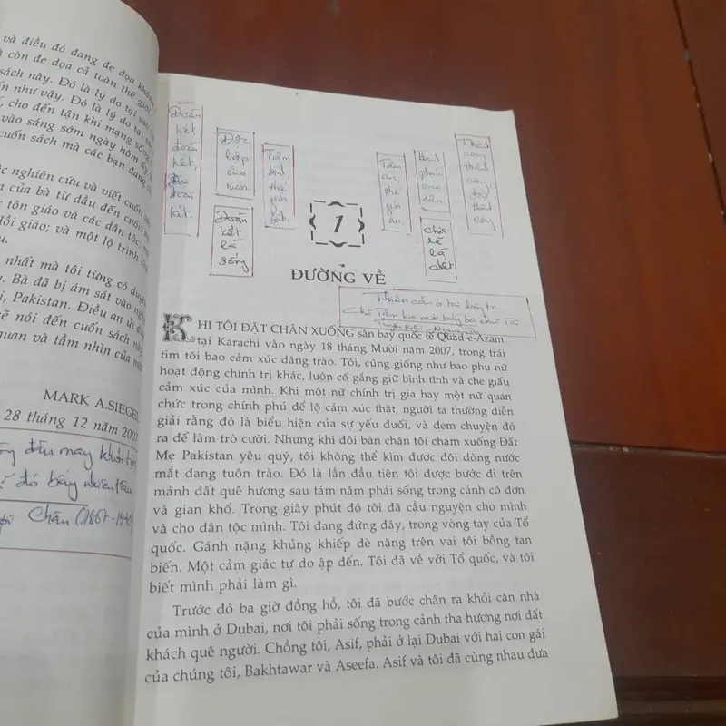 BENAZIR BHUTTO hòa giải Hồi giáo, Dân chủ & Phương Tây 599885