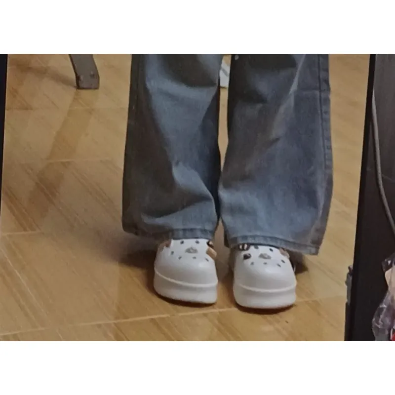 DÉP NỮ KÍN MŨI HỌA TIẾT GẤU - TRẮNG ĐEN 785201