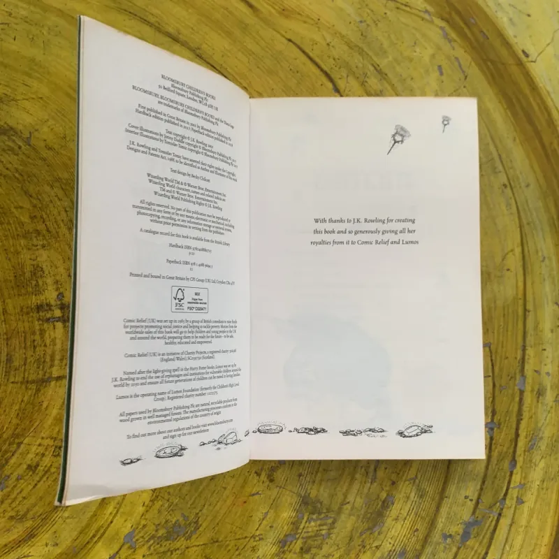 FANTASTIC BEASTS AND WHERE TO FIND THEM NEWT SCAMANDER - J.K. ROWLING 1030245