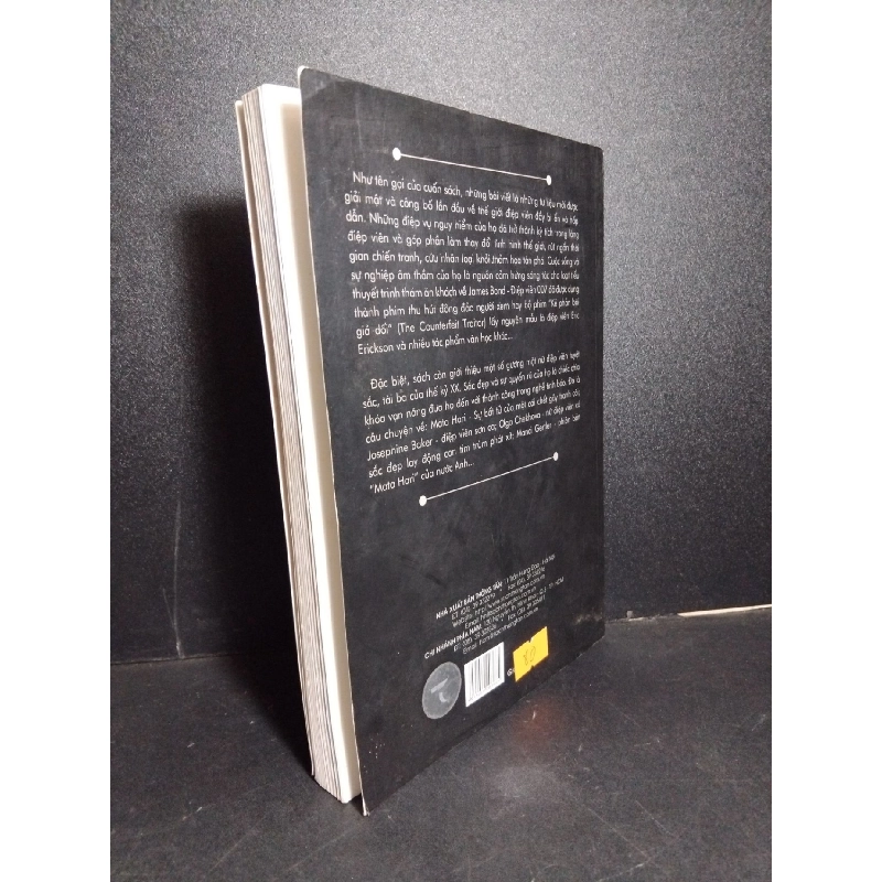 Lật lại những trang hồ sơ mật Bí mật thế giới điệp viên tập 3 mới 90% bẩn nhẹ, tróc gáy nhẹ 2009 HCM2101 Báo Tin Tức (TTXVN) LỊCH SỬ - CHÍNH TRỊ - TRIẾT HỌC 918371