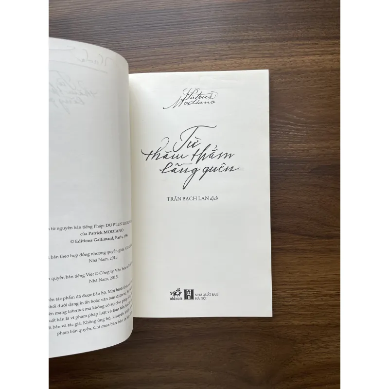 Từ thăm thẳm lãng quên - Patrick Modiano 971790