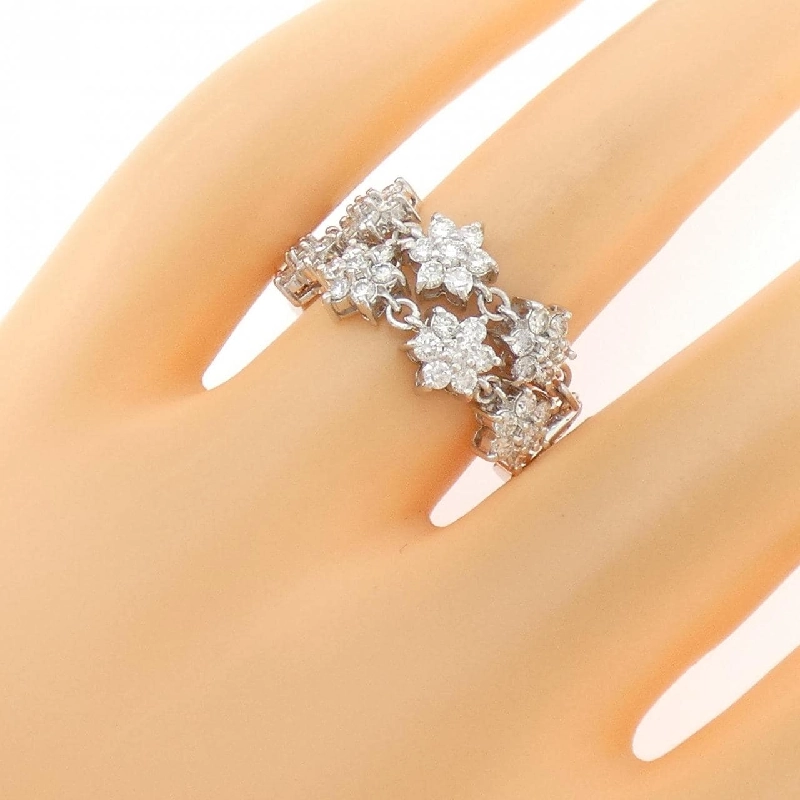 Nhẫn kim cương hoa K18WG - Hàng hiệu Authentic 851340