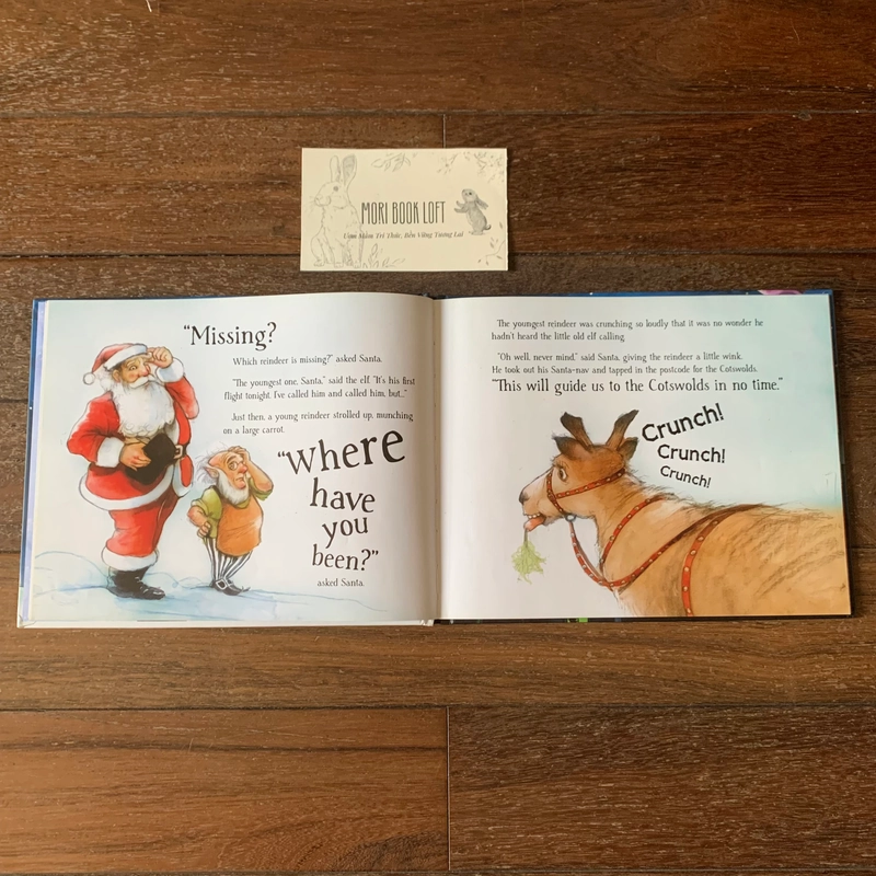 Sách tranh tiếng anh Santa is Coming to the Cotswolds, Used, Bìa cứng 479271